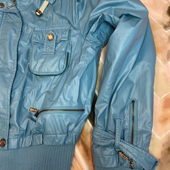 Jacket - Picture 3 of 4